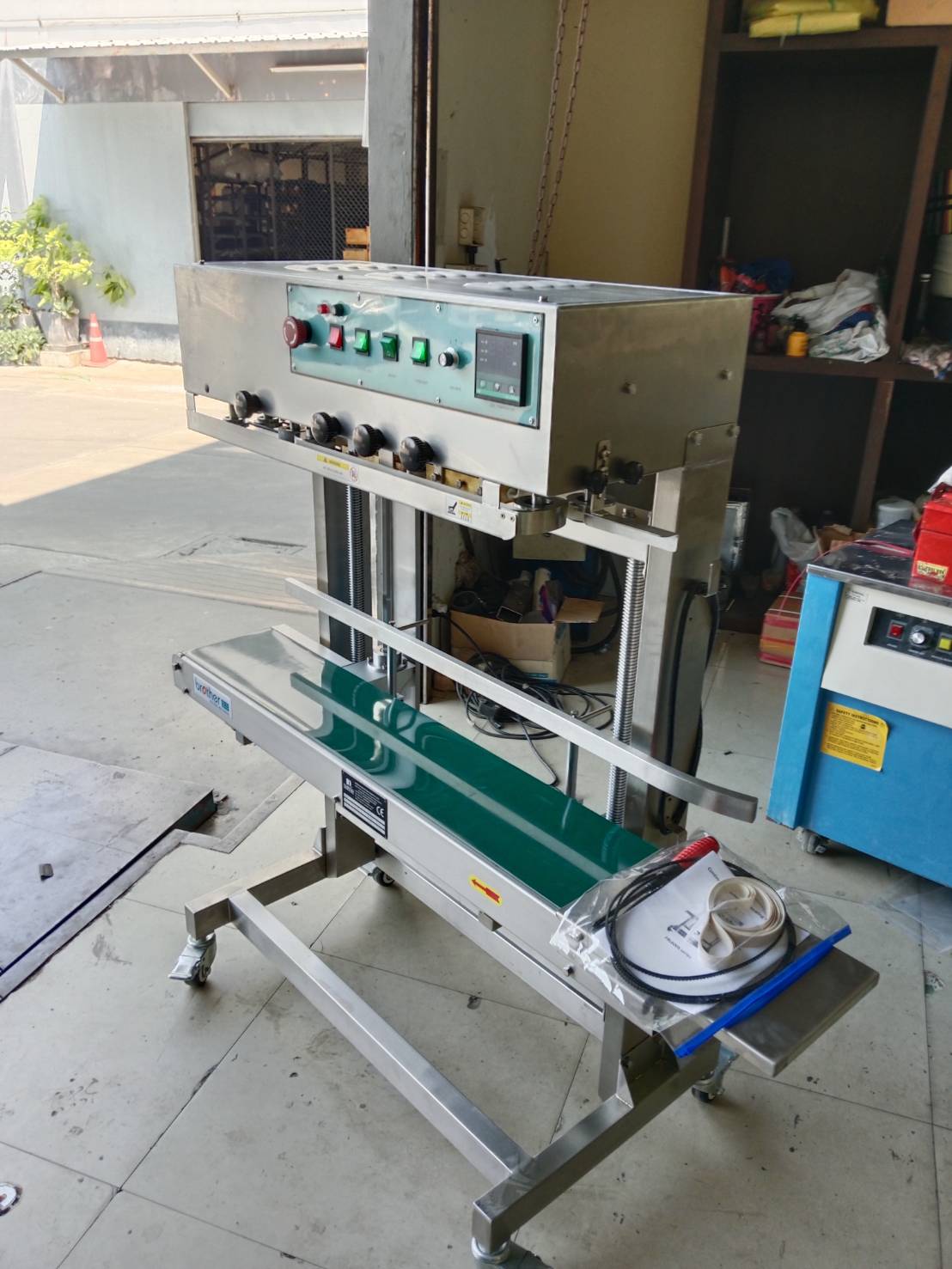 FRL600AS-nologo-2